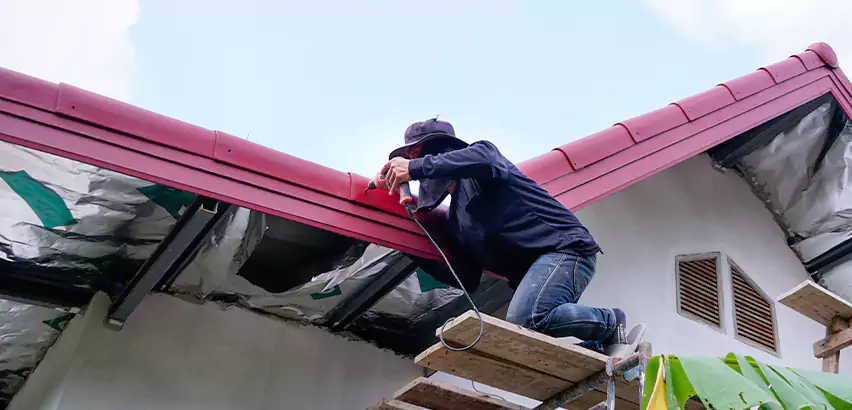 Rain Gutter Repair in North Chicago